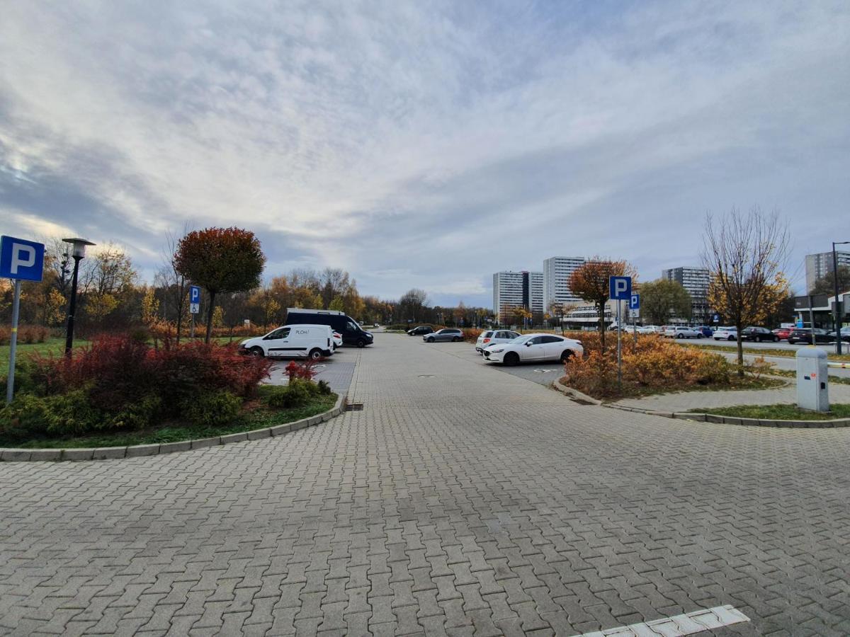Apartament Wsrod 1000Cy Swiatel - Z Parkingiem W Hali Garazowej- Duzy Balkon Z Lezakami - Piekny Widok Noca Na Panorame Tysiaclecia Katoviçe Dış mekan fotoğraf