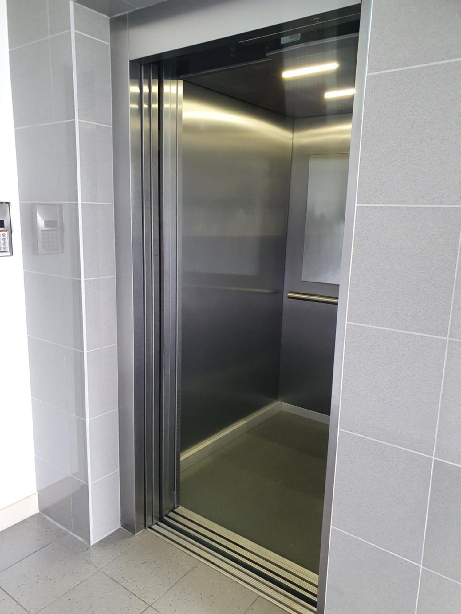 Apartament Wsrod 1000Cy Swiatel - Z Parkingiem W Hali Garazowej- Duzy Balkon Z Lezakami - Piekny Widok Noca Na Panorame Tysiaclecia Katoviçe Dış mekan fotoğraf